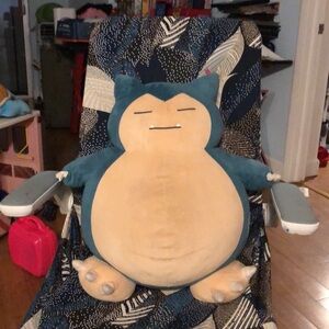 Rare 2015 Snorlax Pokémon Center plush stuffed animal